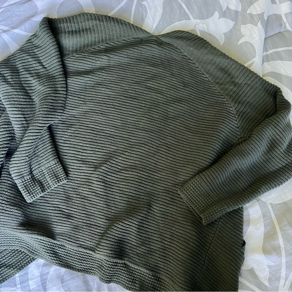 Kendall and Kylie Green Cardigan - Picture 5 of 5